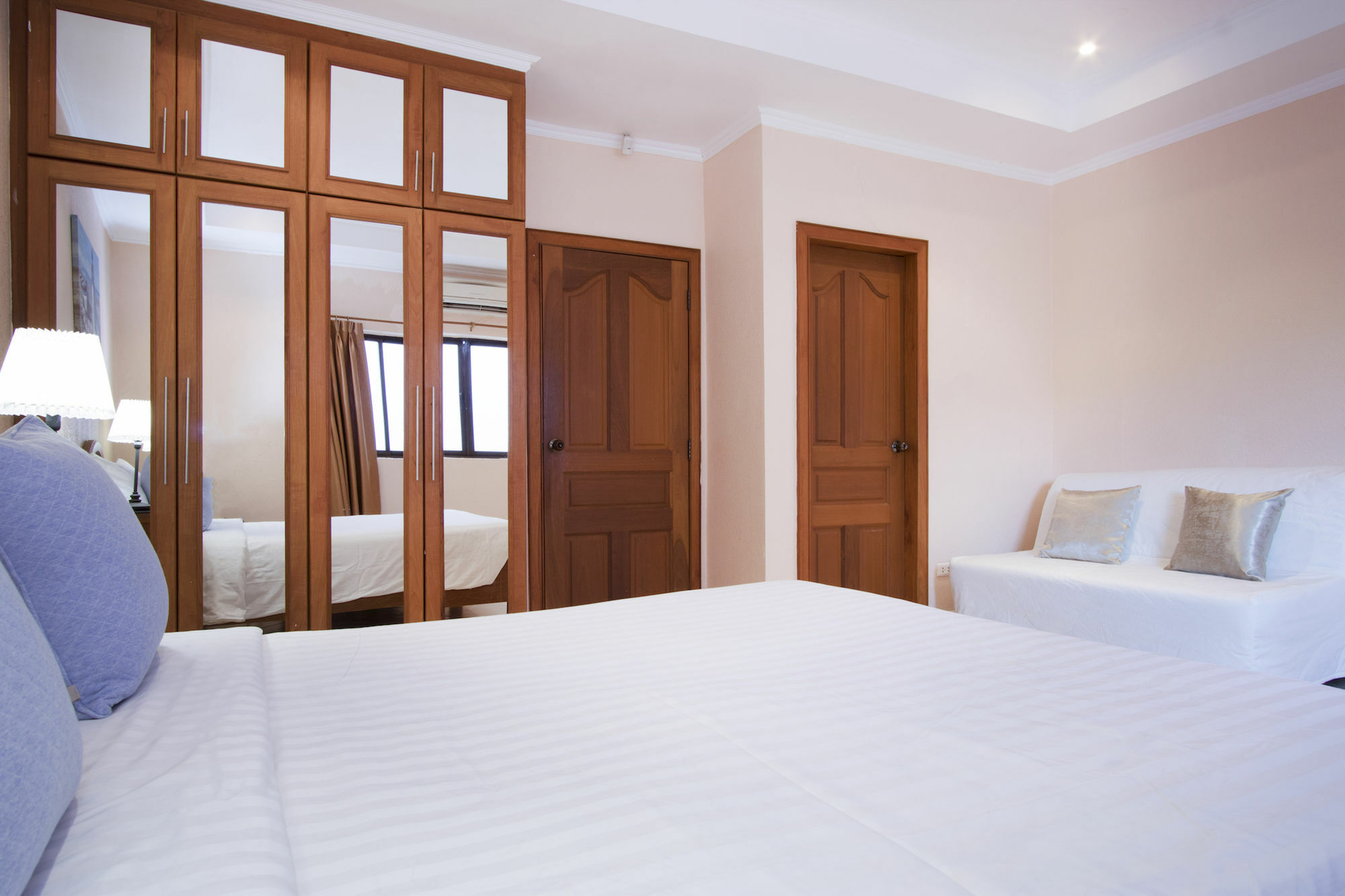 Ashford Villas Cosy Beach パッタヤー エクステリア 写真